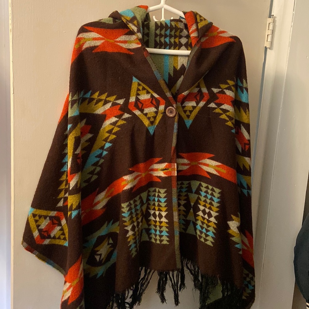 Hooded button fringe poncho